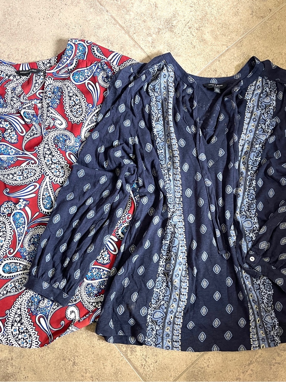 BANANA REPUBLICAN Paisley Top Sz M + LUCKY BRAND Boho Top Blue Cotton Womenโs